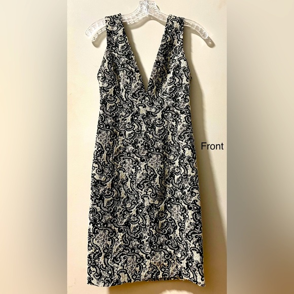 Alice+Olivia Mini Printed V Neck Dress in Black /White ZipClosure at Back Size 0 - Picture 2 of 12